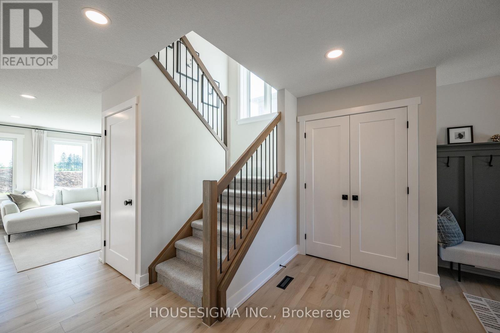 48 POSTMA CRESCENT, North Middlesex (Ailsa Craig) — photo 7