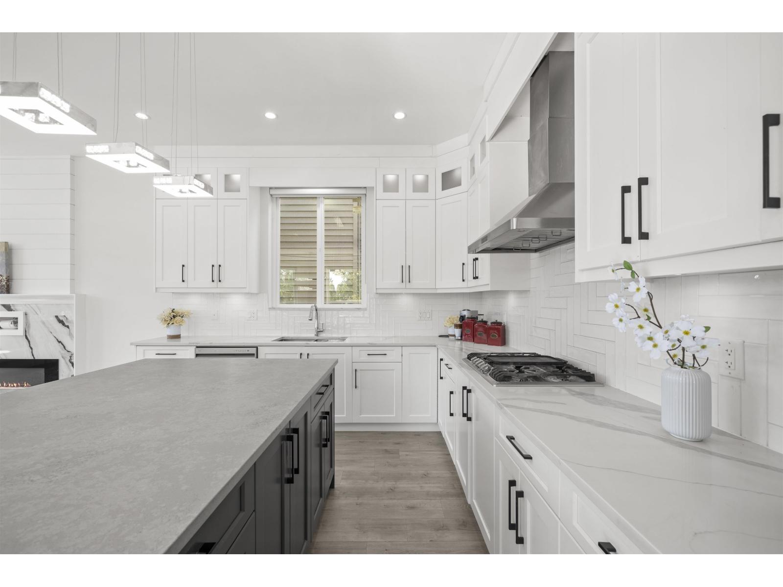 21070 76A AVENUE, Langley