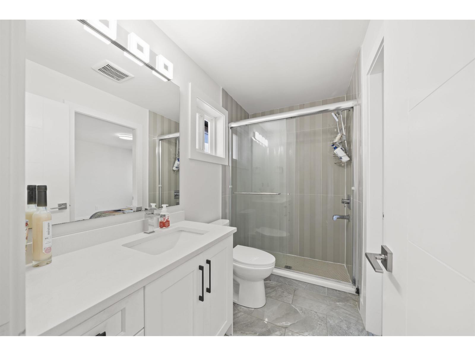 21070 76A AVENUE, Langley