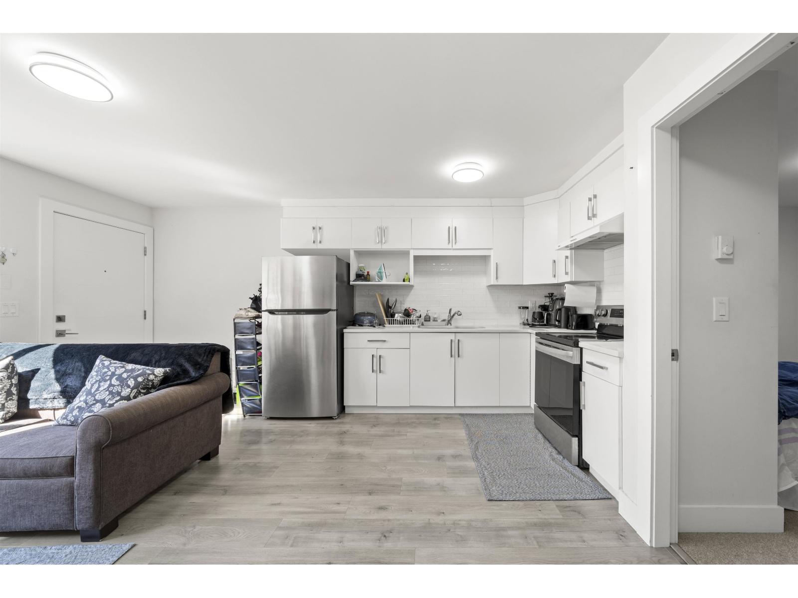 21070 76A AVENUE, Langley