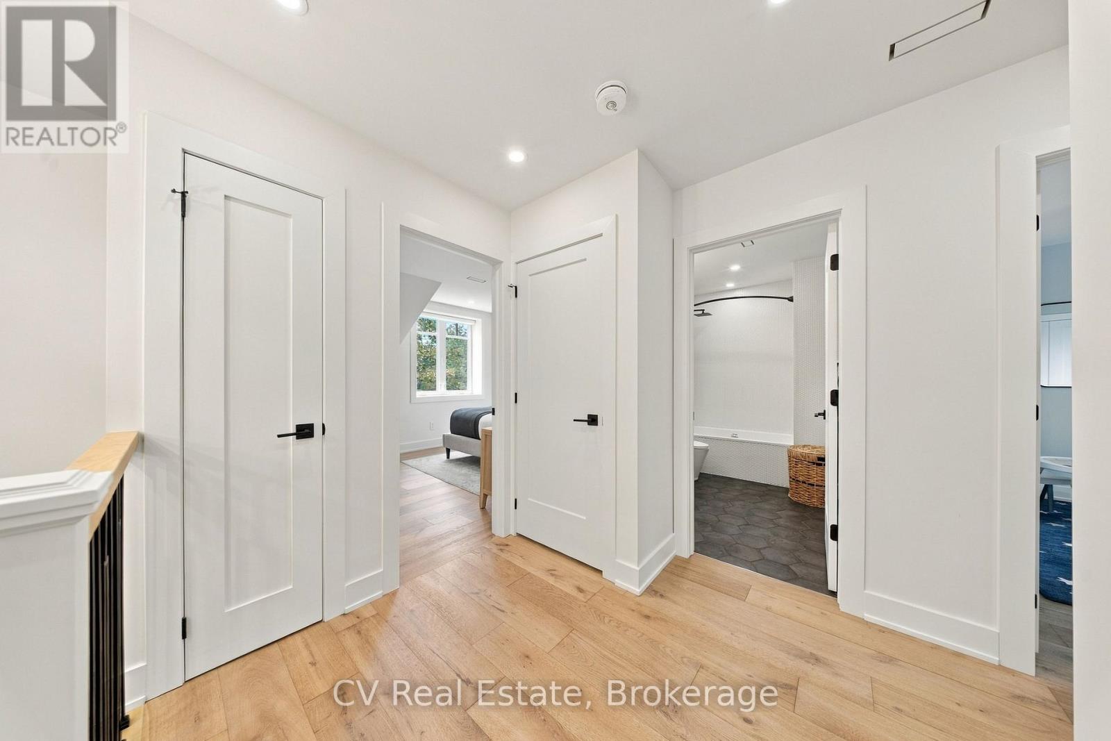 287 YONGE BOULEVARD - 19