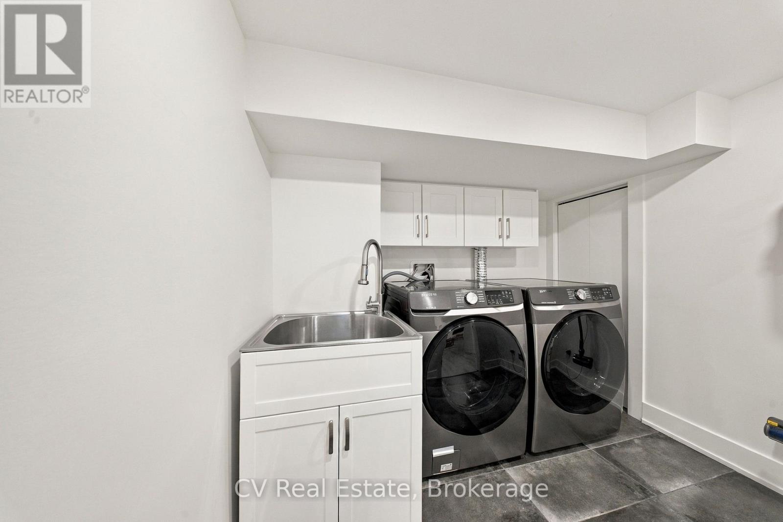287 YONGE BOULEVARD - 31