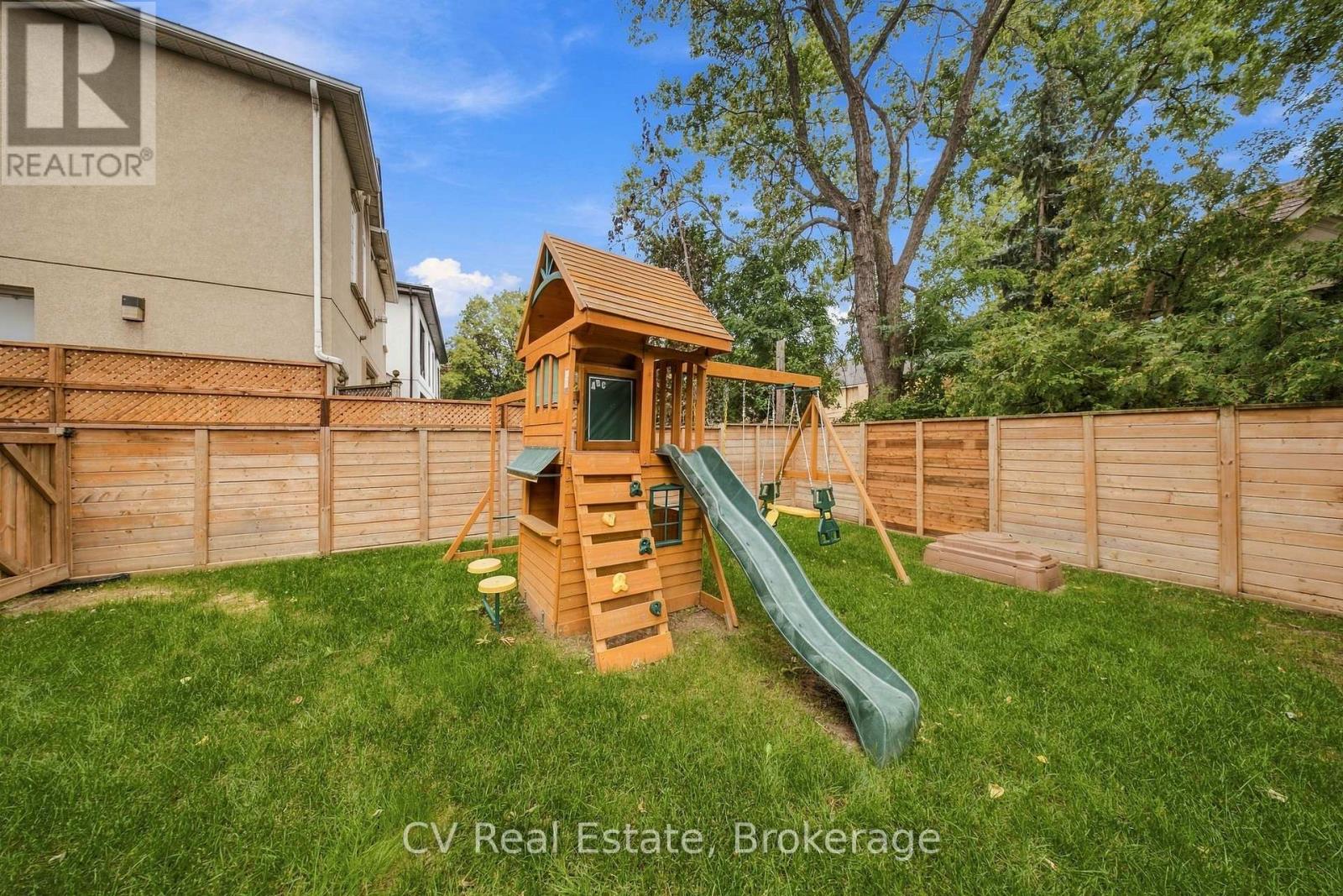 287 YONGE BOULEVARD - 42