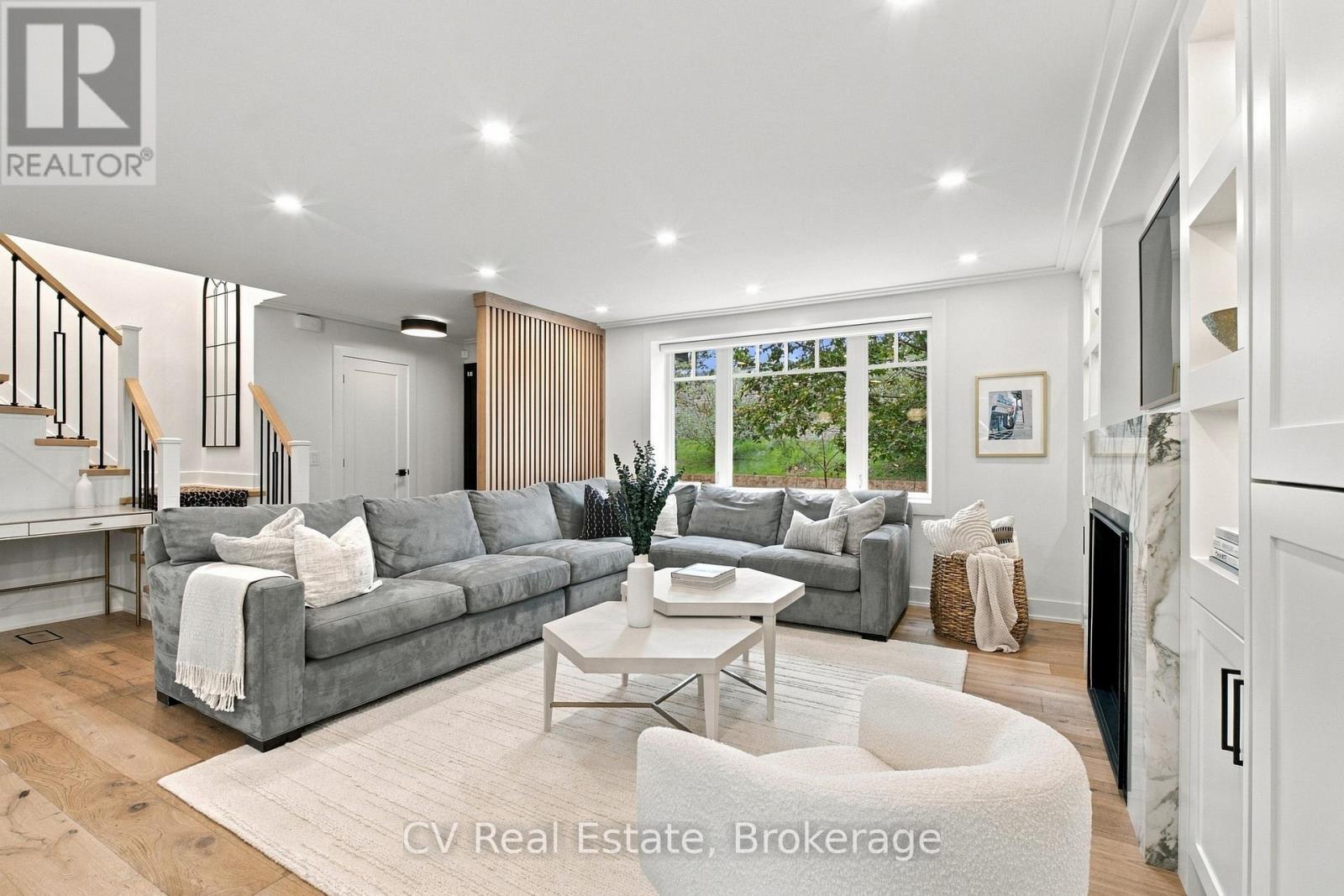 287 YONGE BOULEVARD - 5