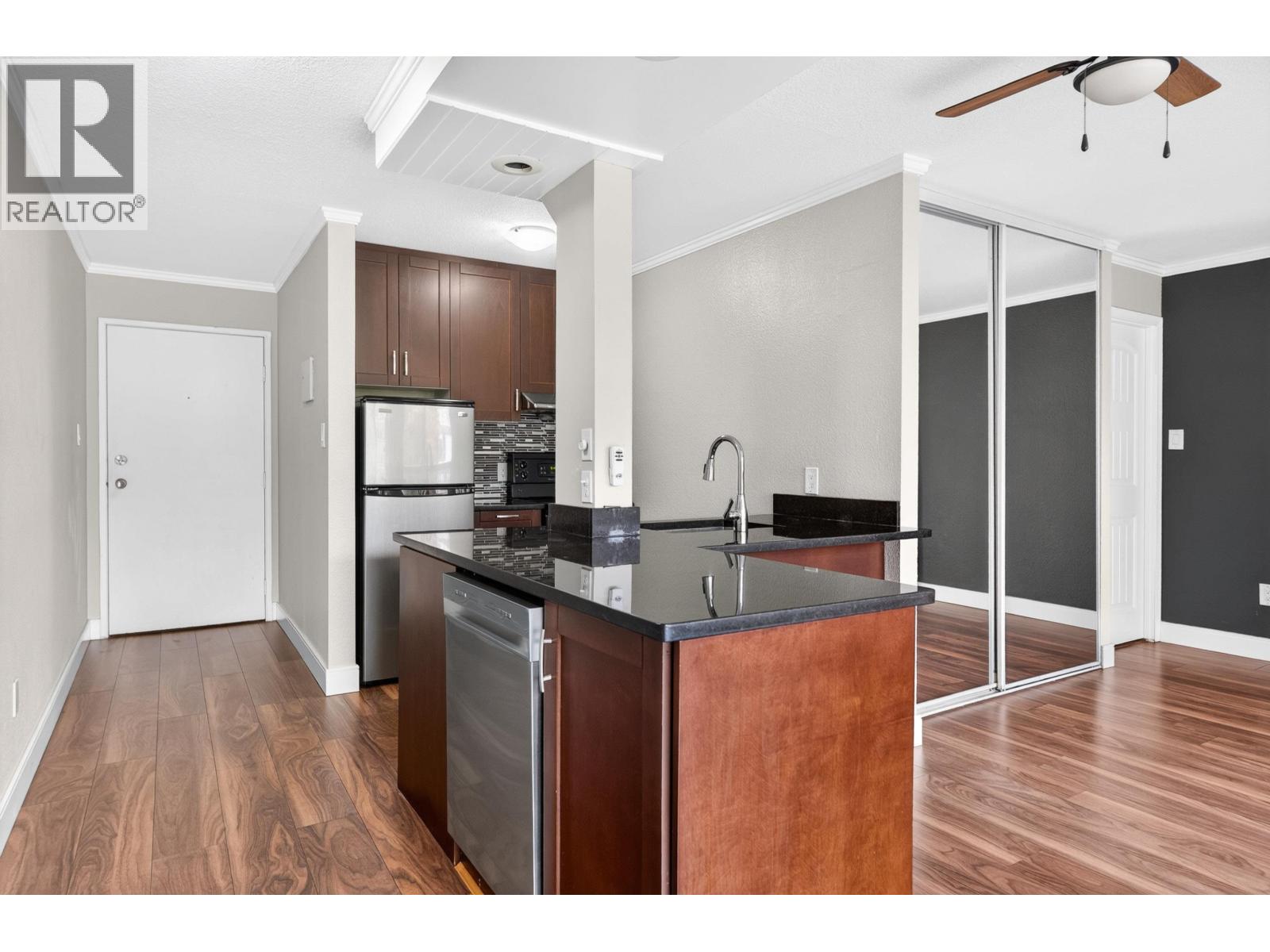 313 950 DRAKE STREET, Vancouver