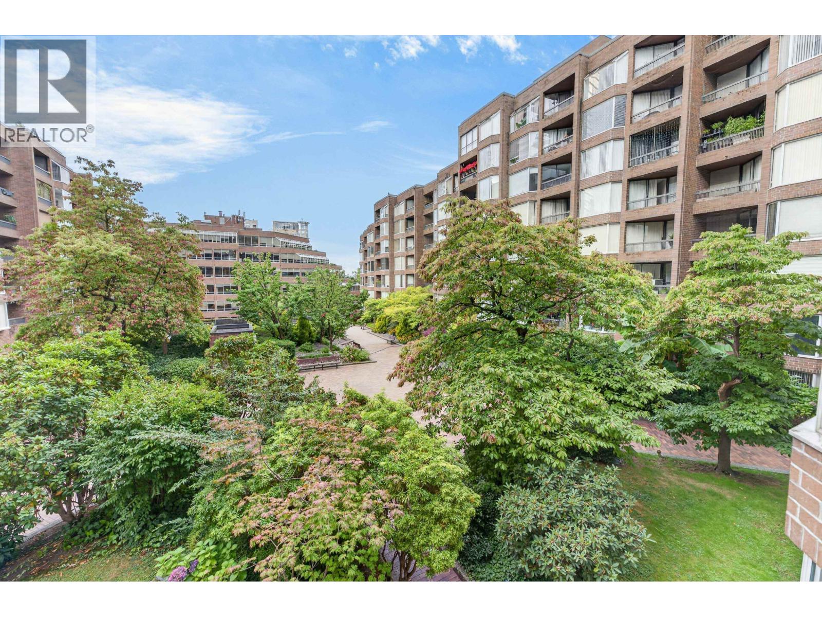 313 950 DRAKE STREET, Vancouver