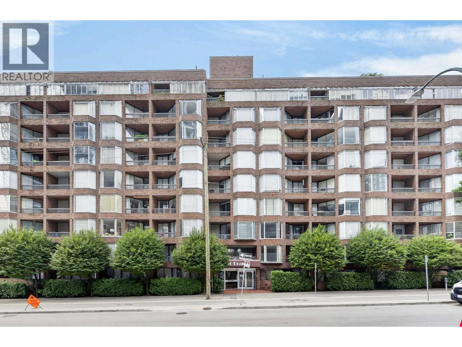 313 950 DRAKE STREET, Vancouver