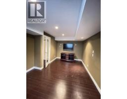 4000 Devonshire Avenue, Coquitlam, BC V3E0A7 Photo 8