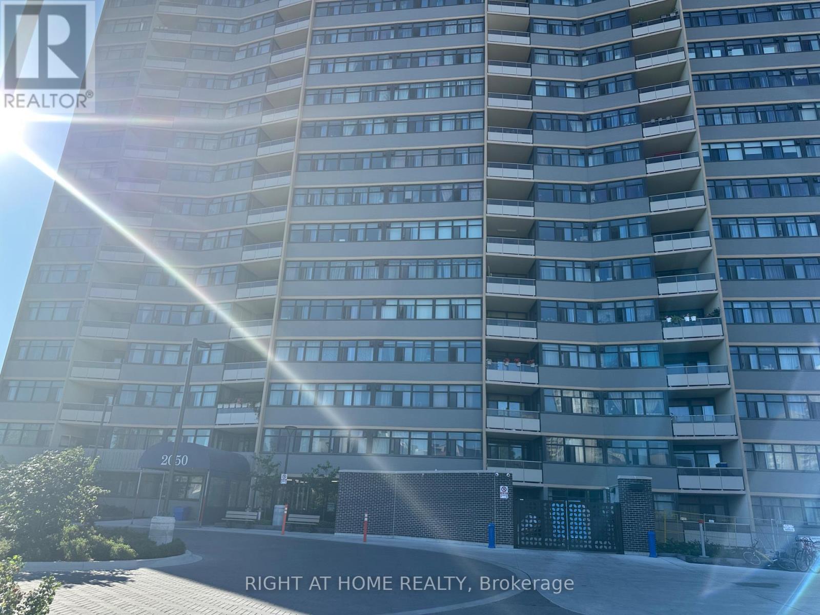 2050 Bridletowne Circle — photo 4