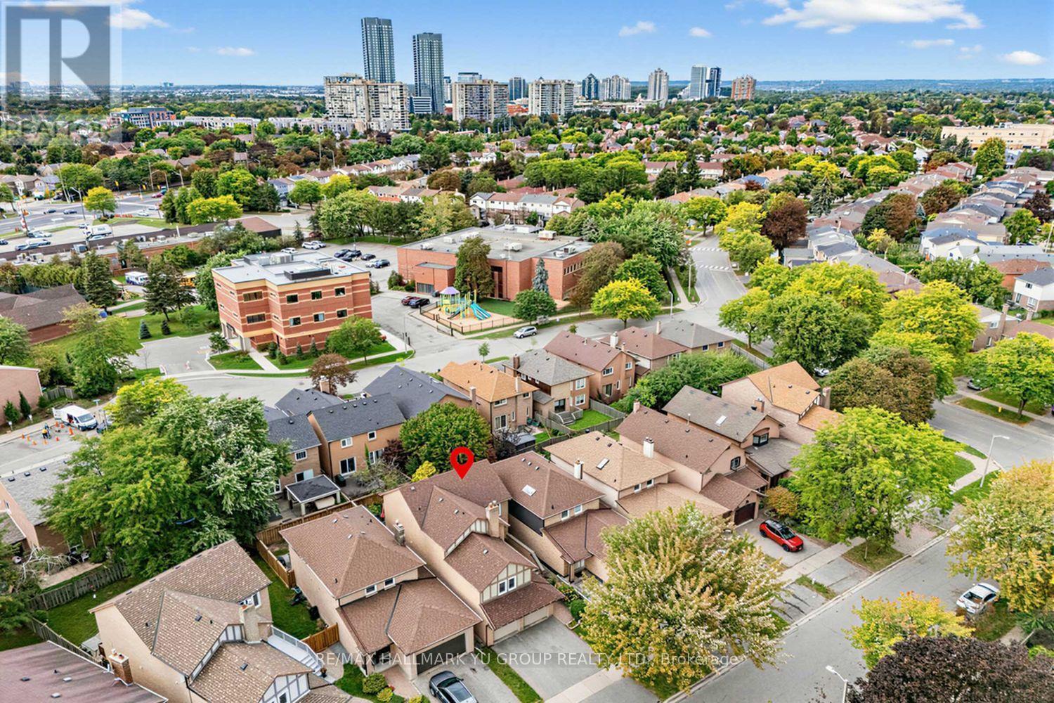 21 ESTHER CRESCENT - 27