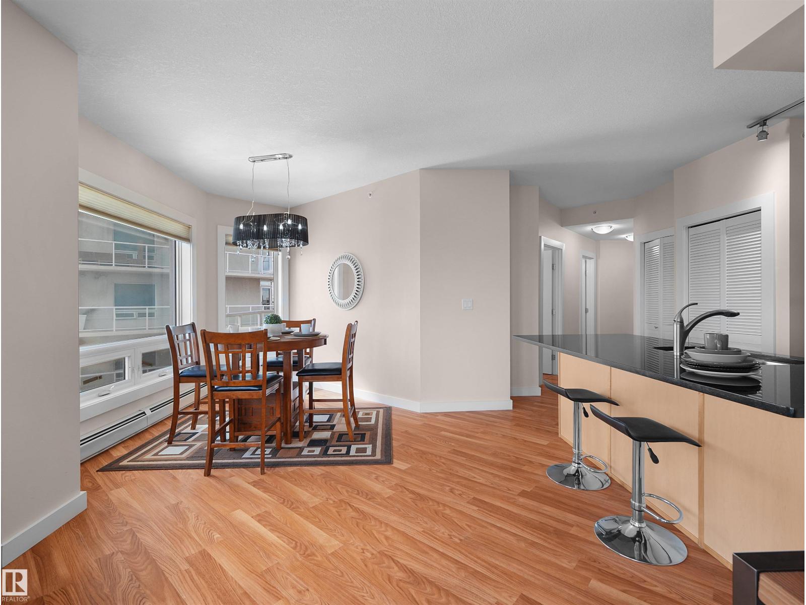 #1601 10136 104 ST NW - 15