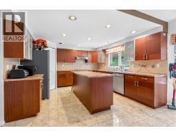 1599 Plateau Crescent, Coquitlam, BC V3E3B3 Photo 9