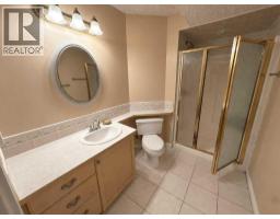 4pc Bathroom - 76 Valley Creek Crescent Nw, Calgary, AB T3B5V3 Photo 12