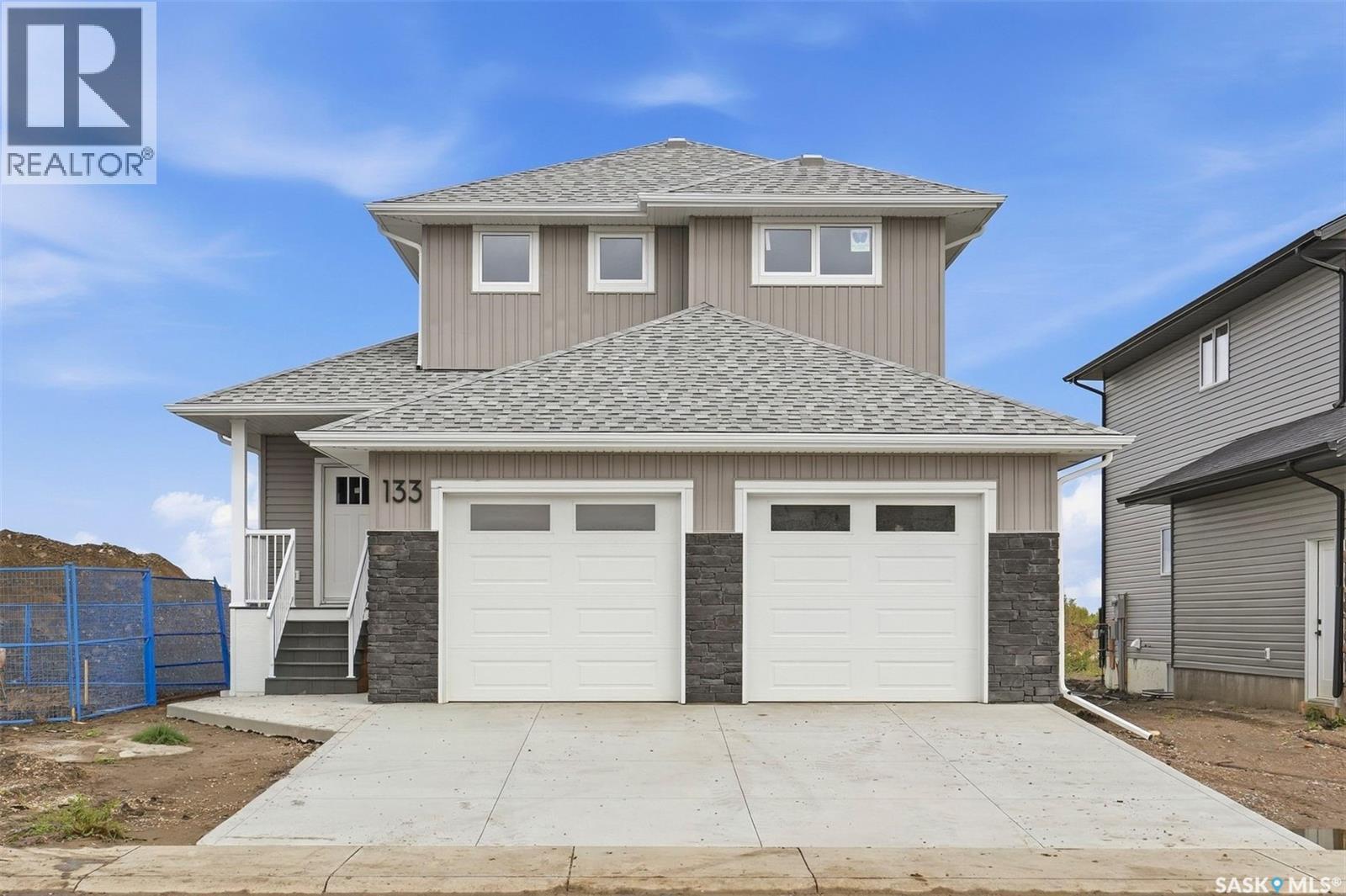 133 Emma CRESCENT - 2