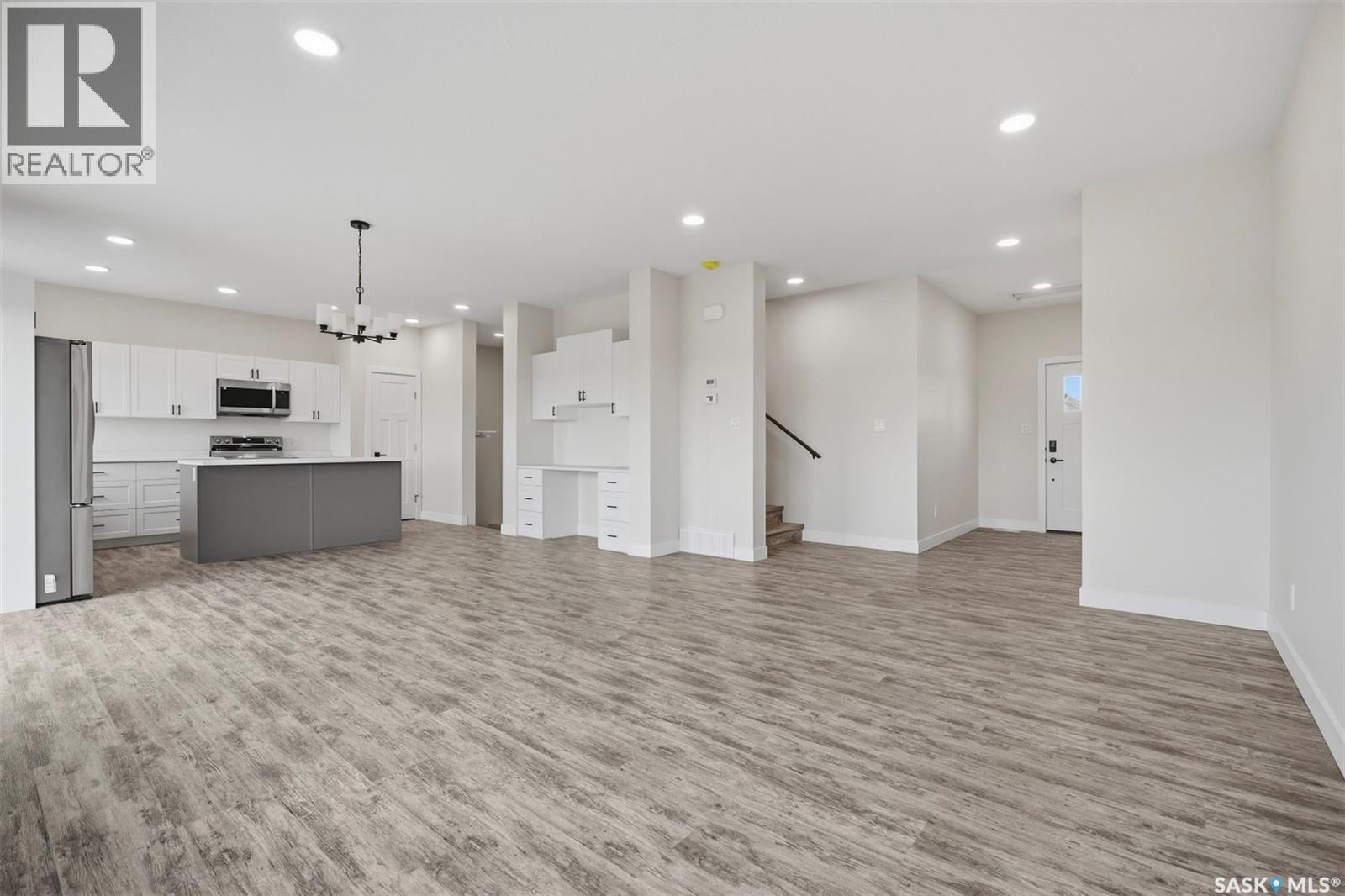 133 Emma CRESCENT - 5