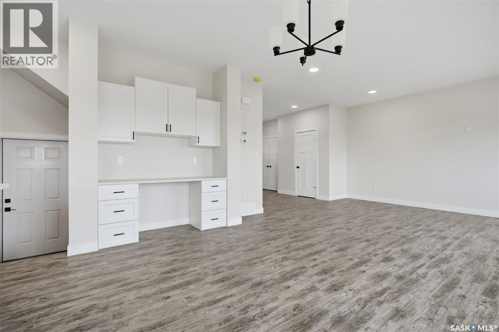 133 Emma CRESCENT - 8