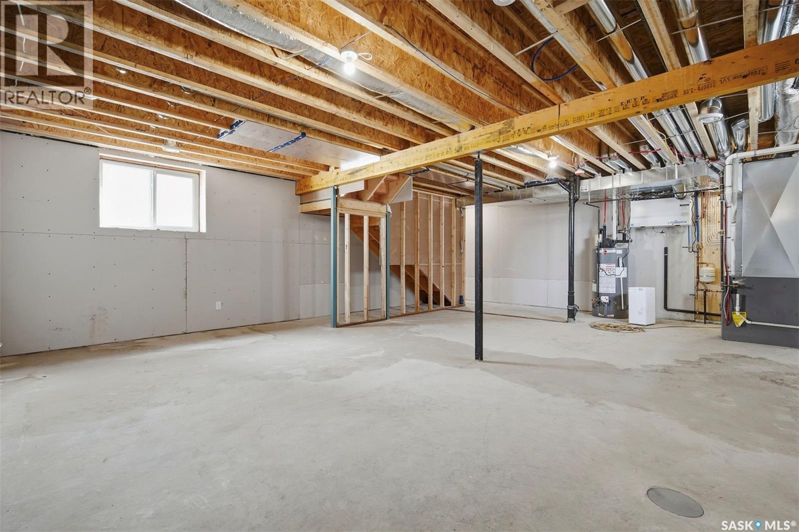 137 Emma CRESCENT - 27
