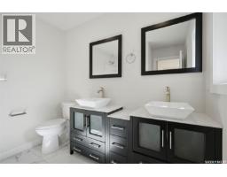 137 Emma Crescent, Martensville, SK S0K2T0 Photo 18