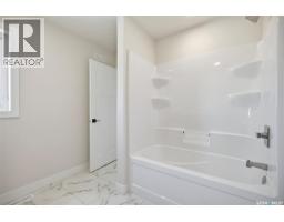 145 Emma Crescent, Martensville, SK S0K2T0 Photo 22