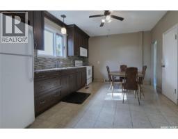 366 Central Street, Central Butte, SK S0H0T0 Photo 10