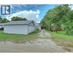 366 Central Street, Central Butte, SK S0H0T0 Photo 22