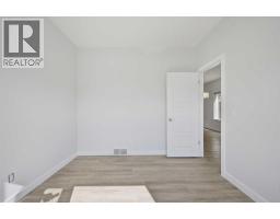 Bedroom - 234 Chelsea Heath, Chestermere, AB T1X2N5 Photo 8