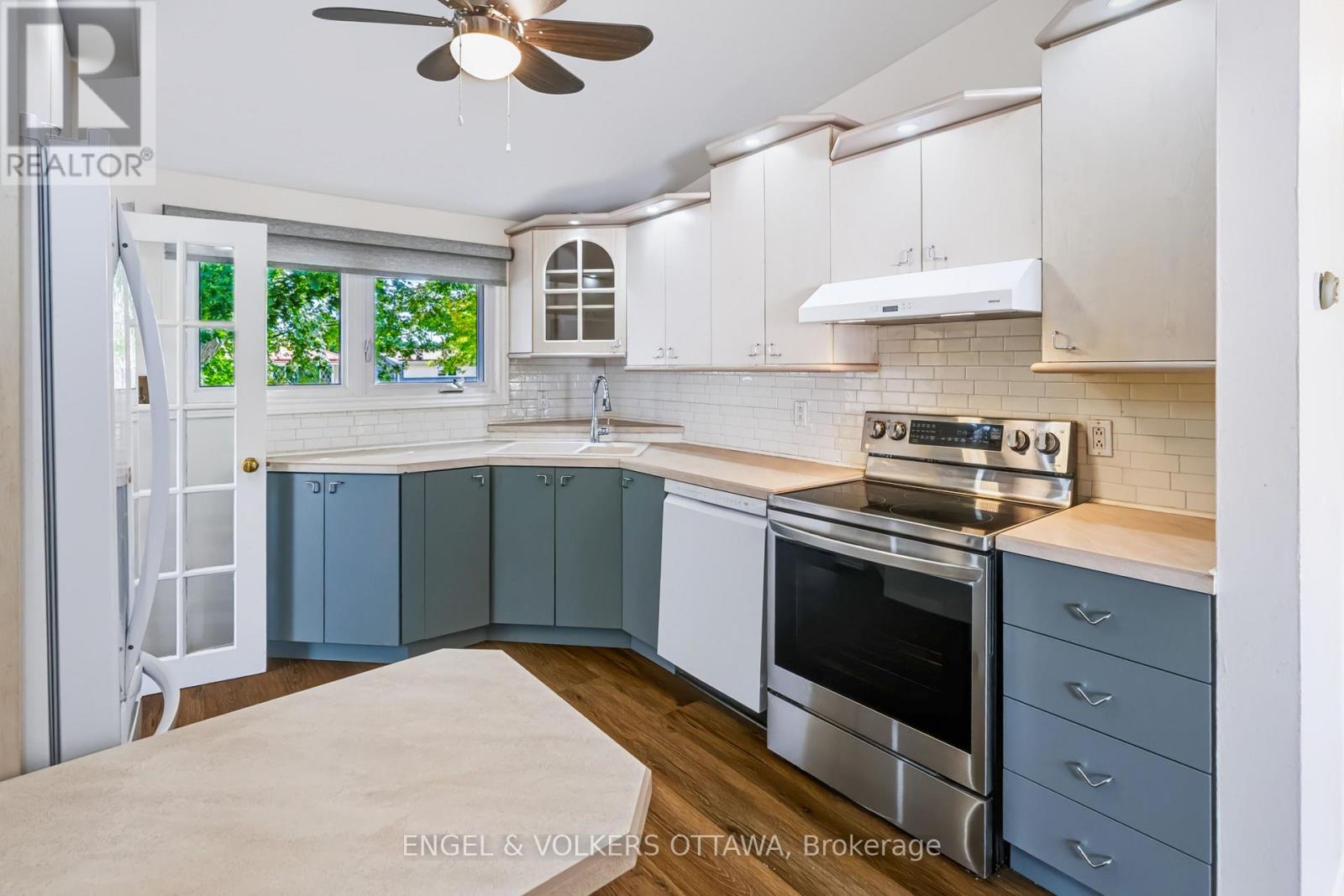 2034 CORNISH STREET - 9