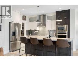 5pc Bathroom - 103 Nolancliff Crescent Nw, Calgary, AB T3R0S6 Photo 6