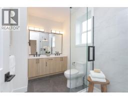 B 2235 Shelbourne St, Victoria, BC V8R4L2 Photo 19