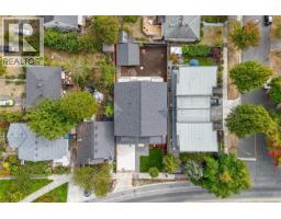 B 2235 Shelbourne St, Victoria, BC V8R4L2 Photo 28