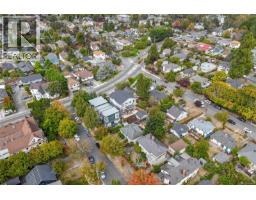 B 2235 Shelbourne St, Victoria, BC V8R4L2 Photo 33