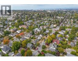 B 2235 Shelbourne St, Victoria, BC V8R4L2 Photo 34