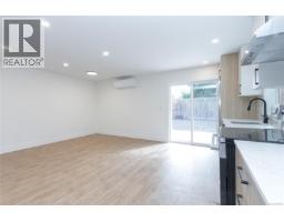 D 2235 Shelbourne St, Victoria, BC V8R4L2 Photo 9