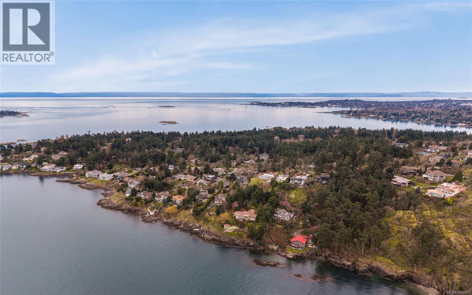 2881 Phyllis St, Saanich