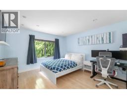 Porch - 2881 Phyllis St, Saanich, BC V8N1Y8 Photo 32