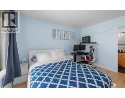 2881 Phyllis St, Saanich, BC V8N1Y8 Photo 33