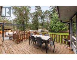 2881 Phyllis St, Saanich, BC V8N1Y8 Photo 40