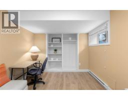 2881 Phyllis St, Saanich, BC V8N1Y8 Photo 56