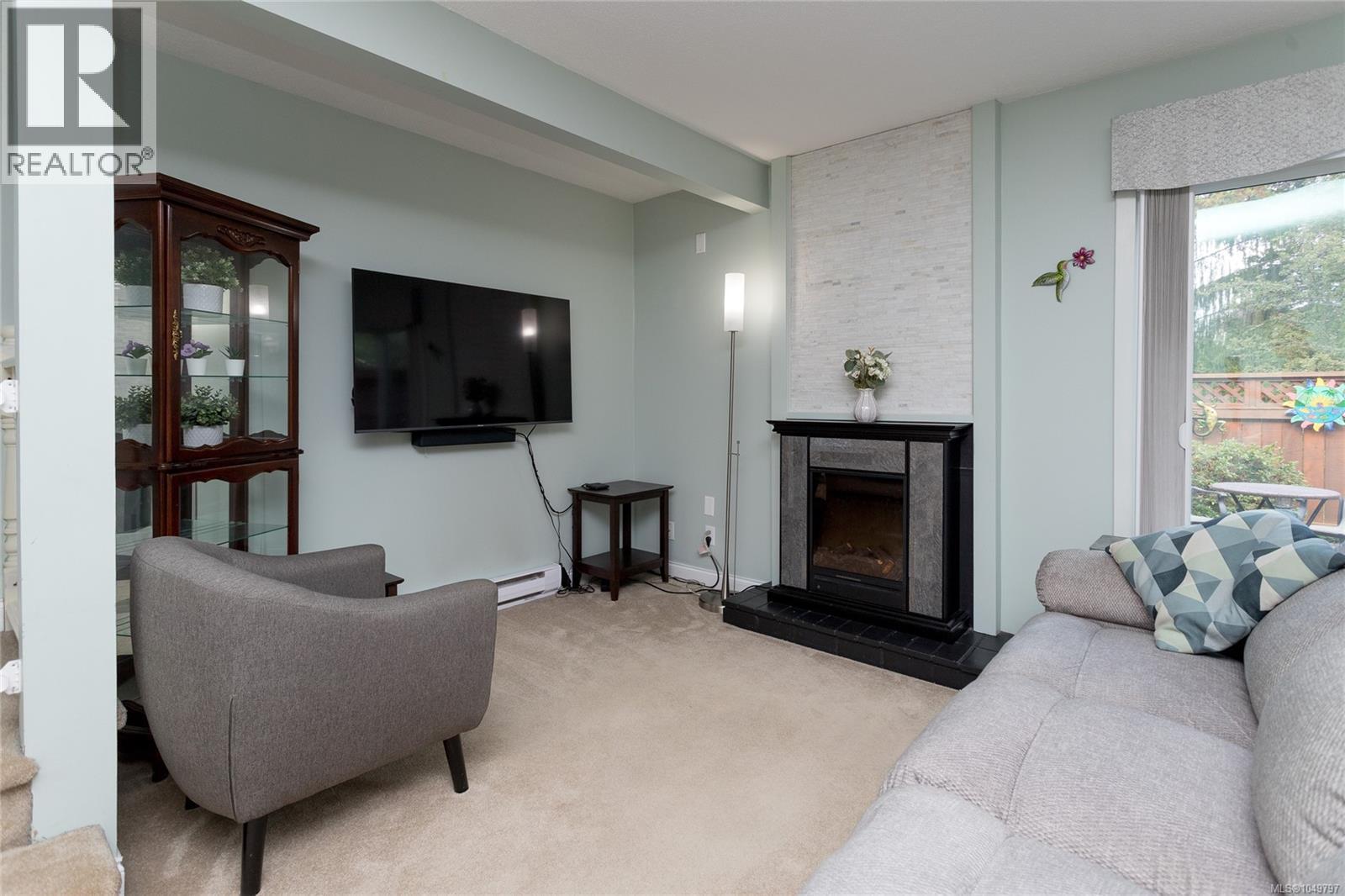 904 640 Broadway St, Saanich