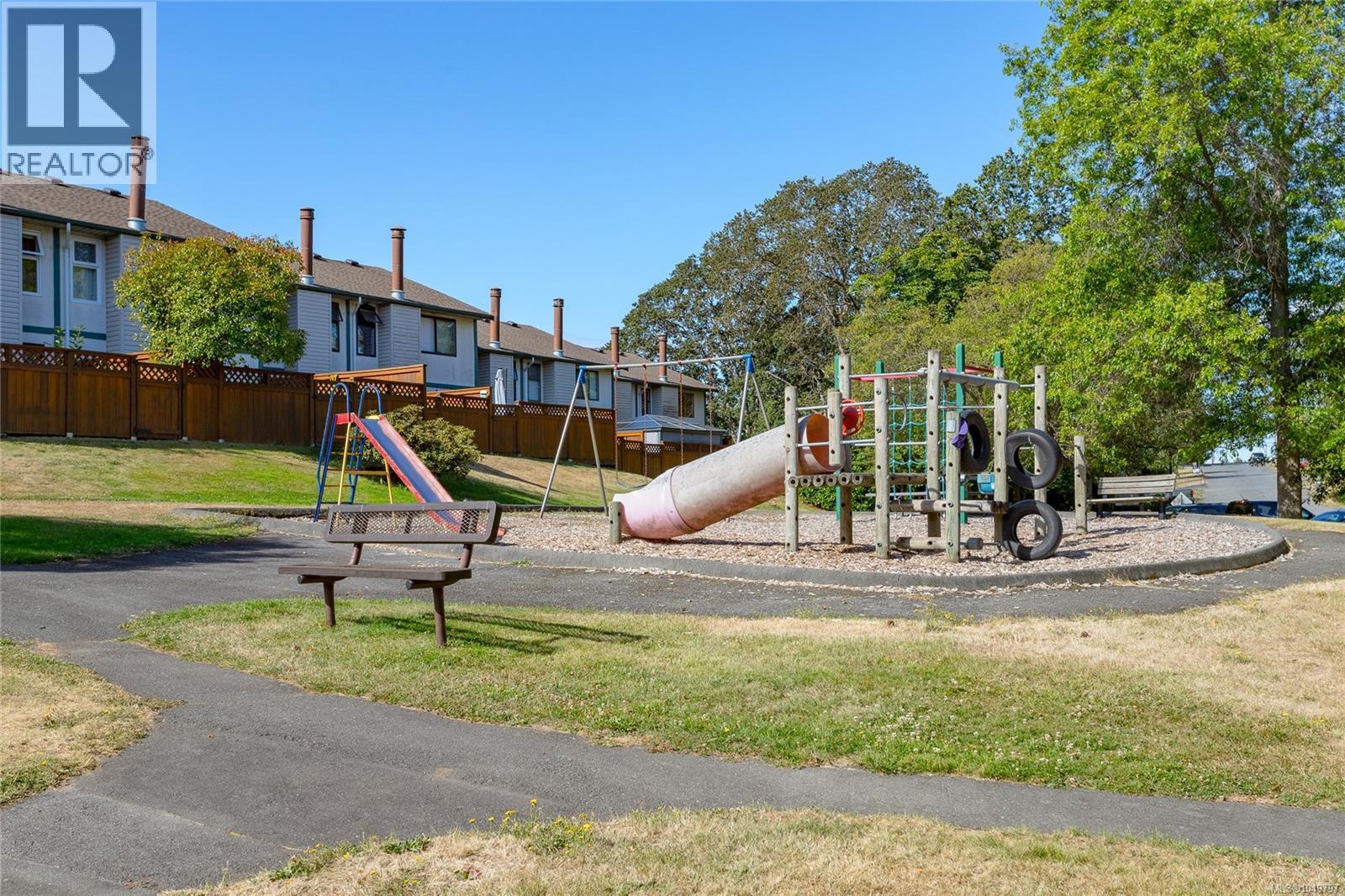 904 640 Broadway St, Saanich