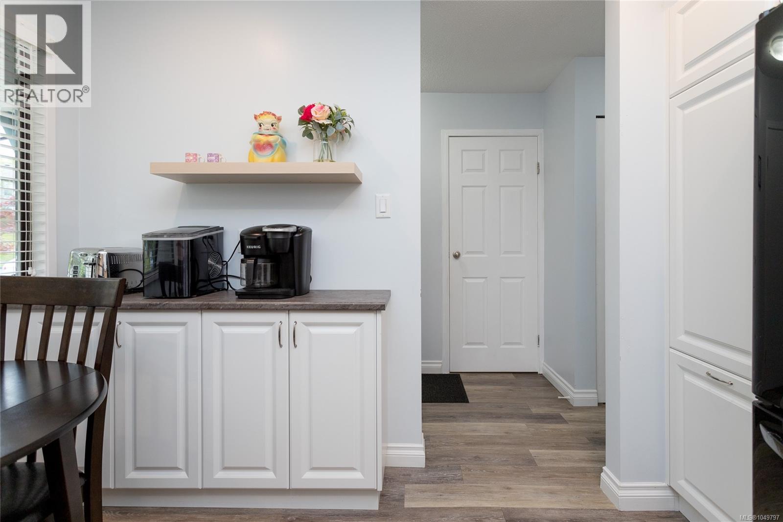 904 640 Broadway St, Saanich
