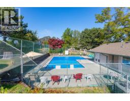 904 640 Broadway St, Saanich, BC V8Z2G4 Photo 36