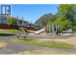 904 640 Broadway St, Saanich, BC V8Z2G4 Photo 38