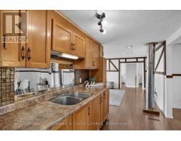 79 Oakdene Crescent, Kawartha Lakes, ON K0M2C0 Photo 22