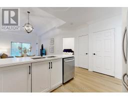 102 - 2 Maison Parc Court, Vaughan, ON L4J9K4 Photo 13