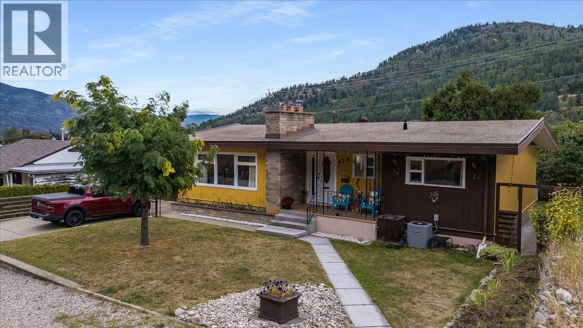 678 Schofield Highway, Warfield