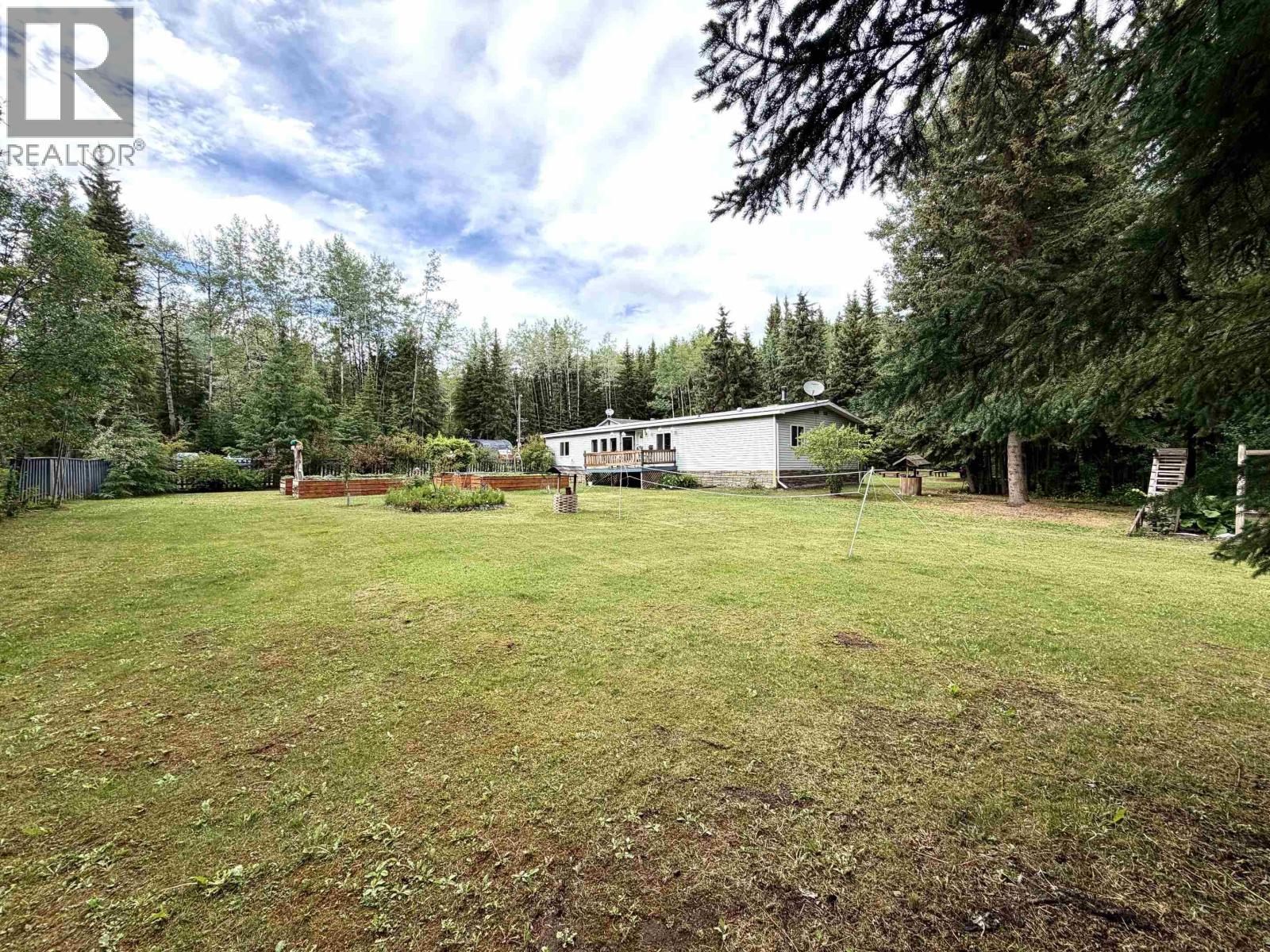 4004 WILLIAMS CRESCENT - 1