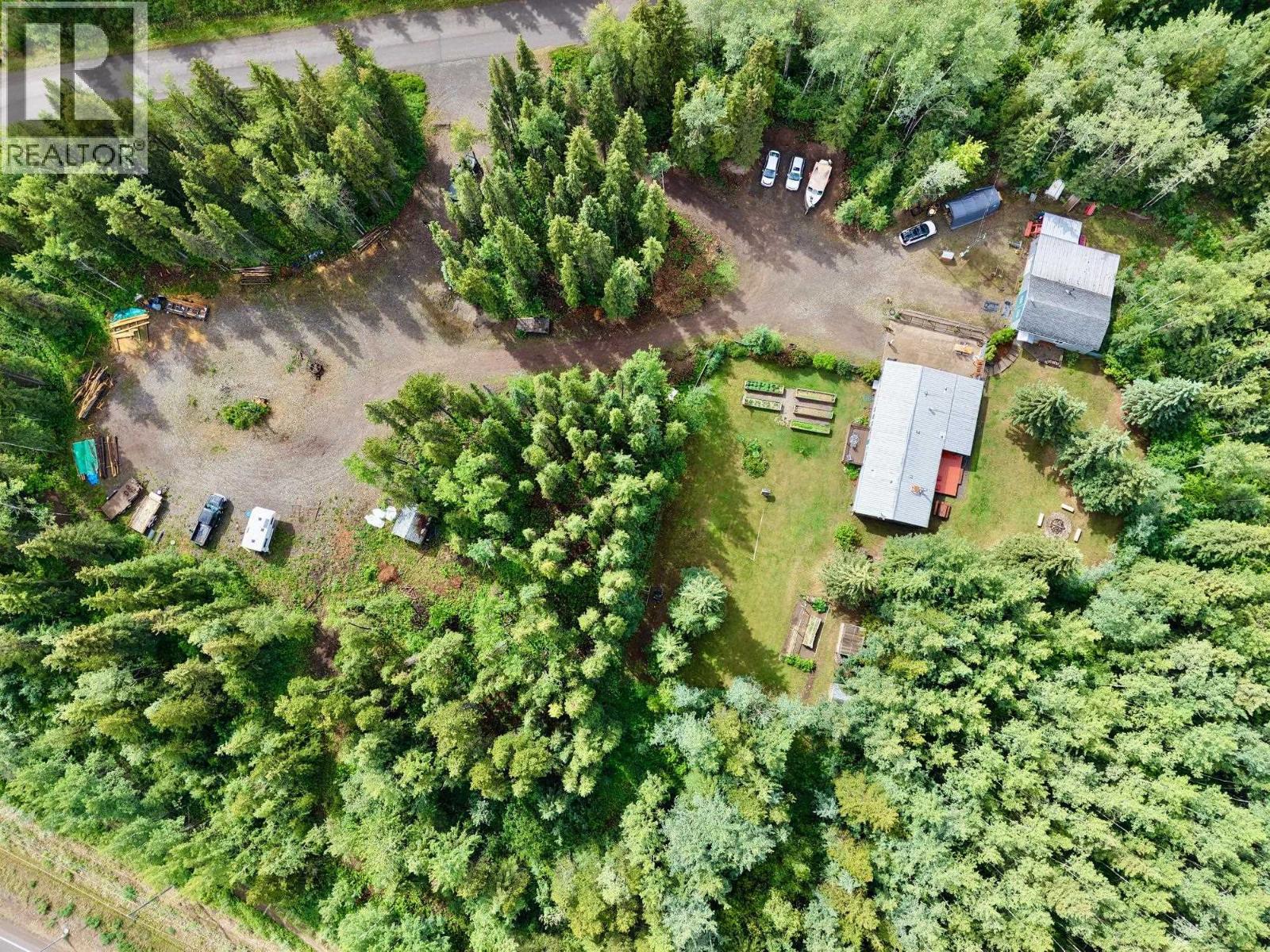4004 WILLIAMS CRESCENT - 40