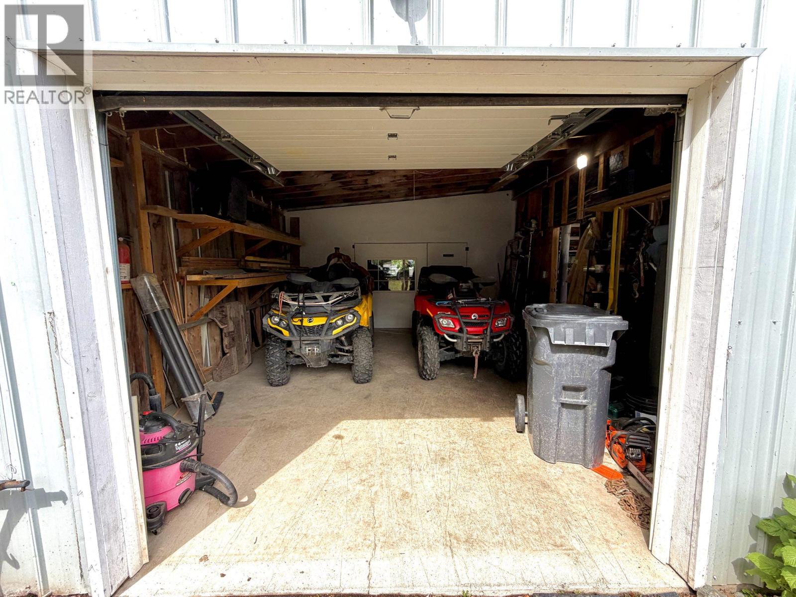 4004 WILLIAMS CRESCENT - Image 30