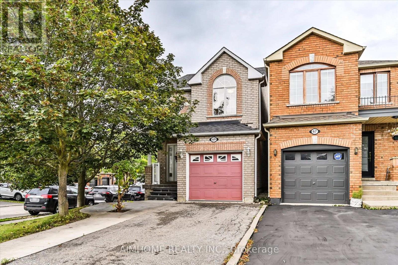 69 SENATOR WAY, Caledon (Bolton North)